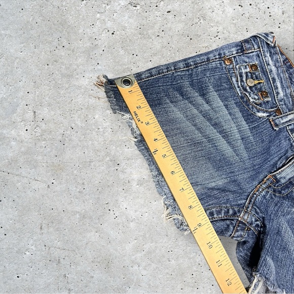 Y2K‎ Women’s True Religion Short Shorts - Picture 7 of 9
